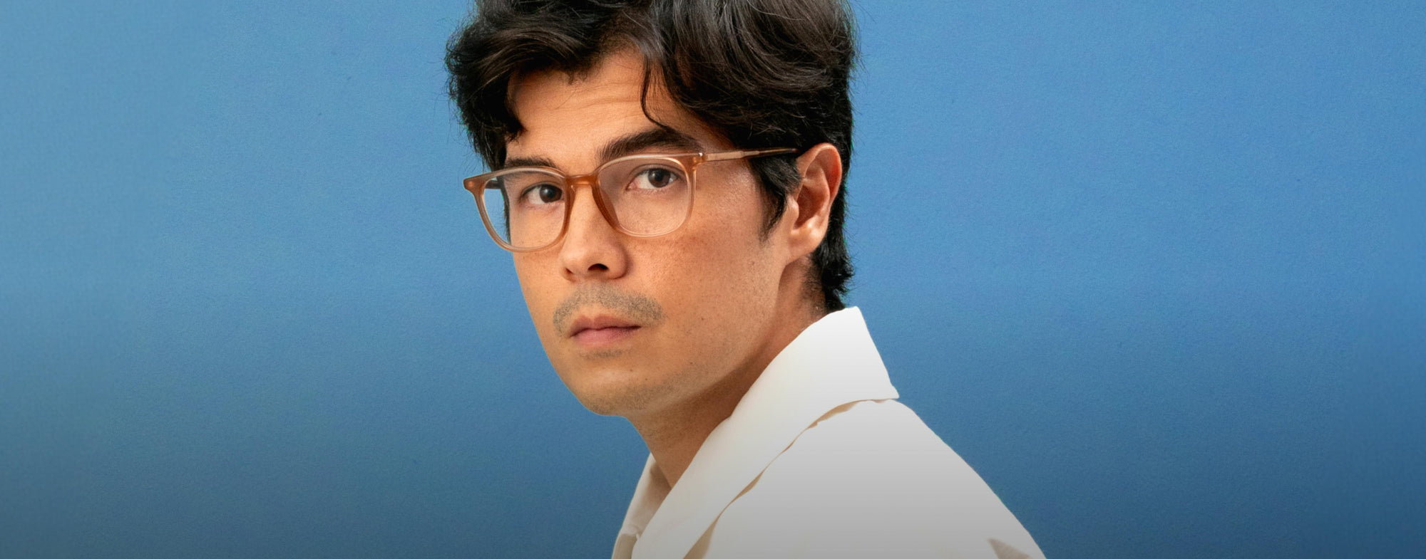 Prescription glasses for effortless wear from indoors to outdoors
